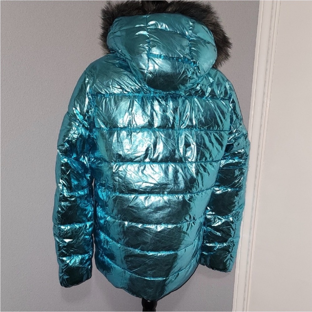 White Mark Metallic Blue Puffer Coat with Faux Fur Trim - Picture 8 of 10